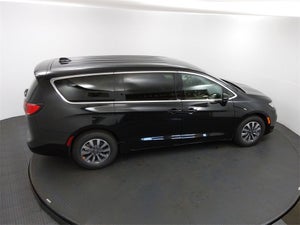2024 Chrysler Pacifica Plug-In Hybrid SELECT